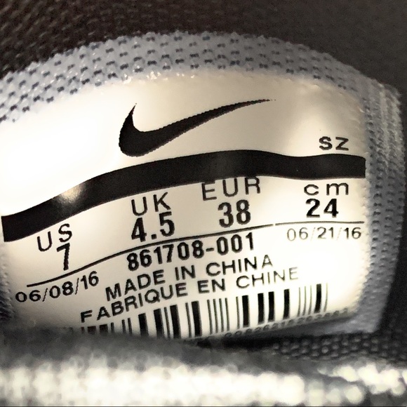 Nike Womens Roshe Two Hi Flyknit Trainers - Picture 7 of 8